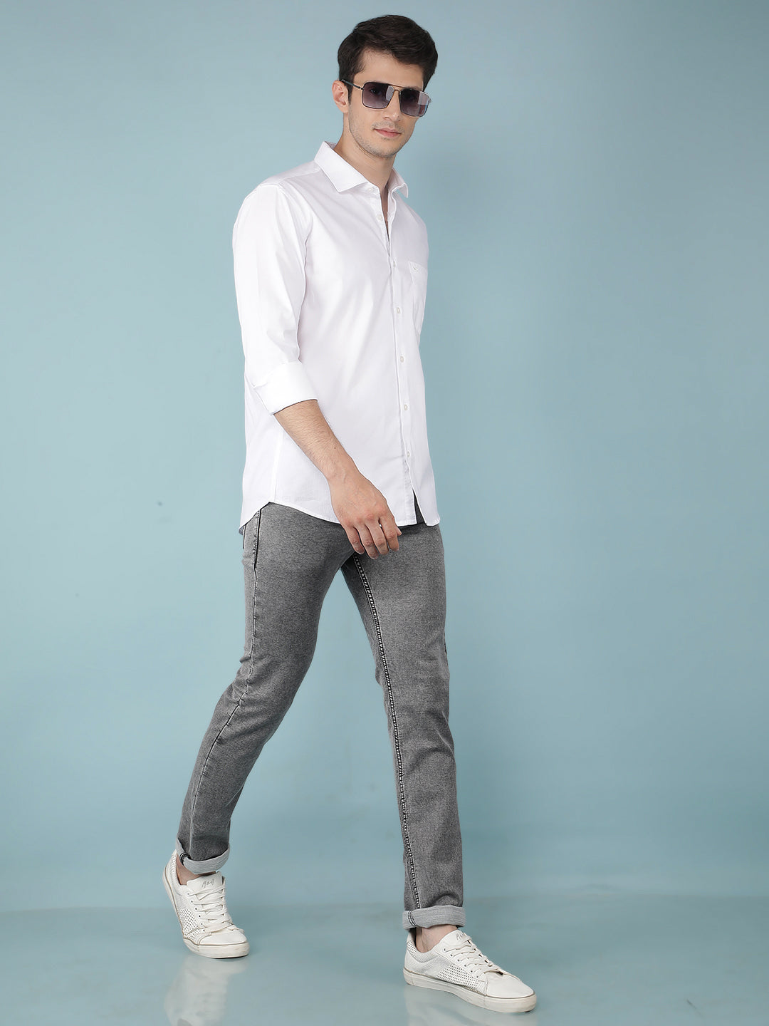 White shirt with grey jeans discount