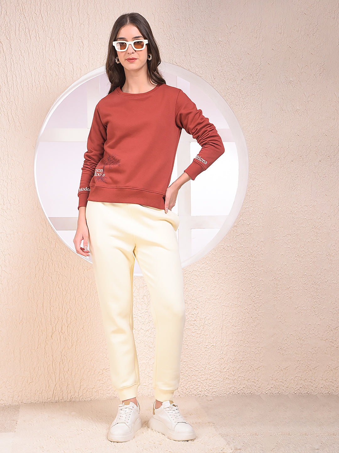 Brown Graphic Print Sweatshirt – Crimsoune Club