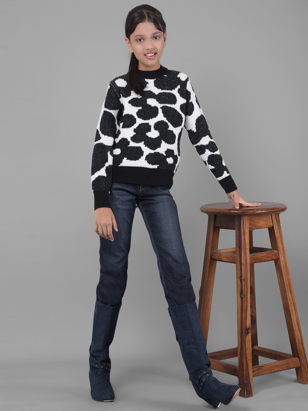 Black Printed Sweater-Girls Sweaters-Crimsoune Club