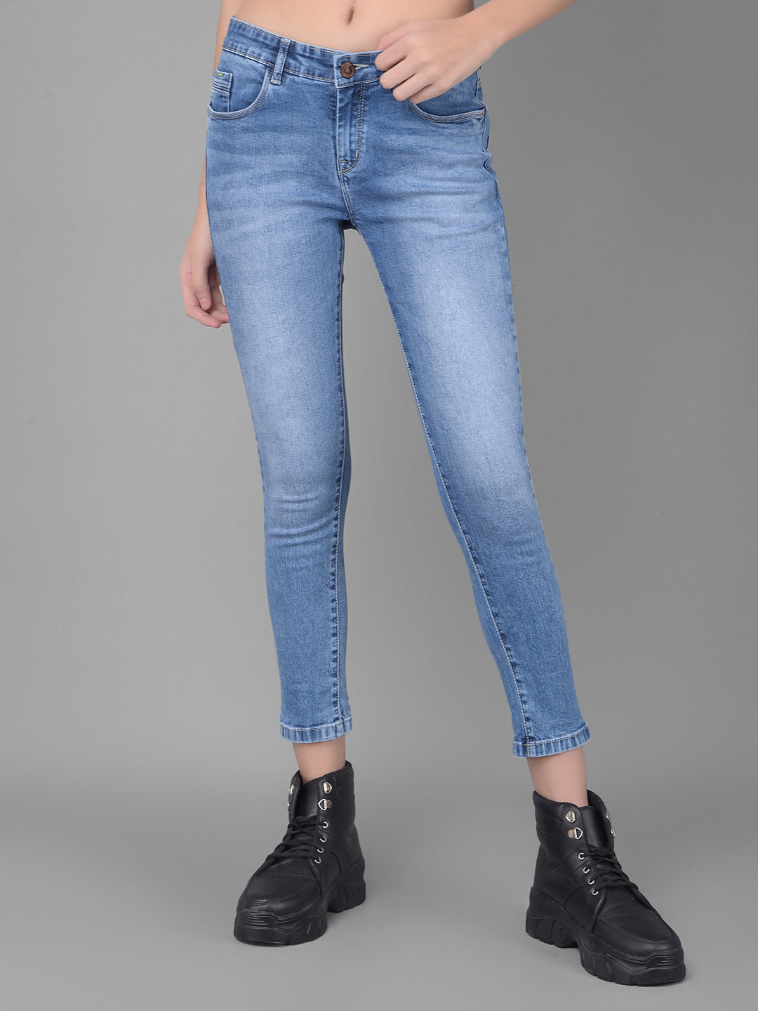 Blue Light Fade Skinny Jeans-Women Jeans-Crimsoune Club