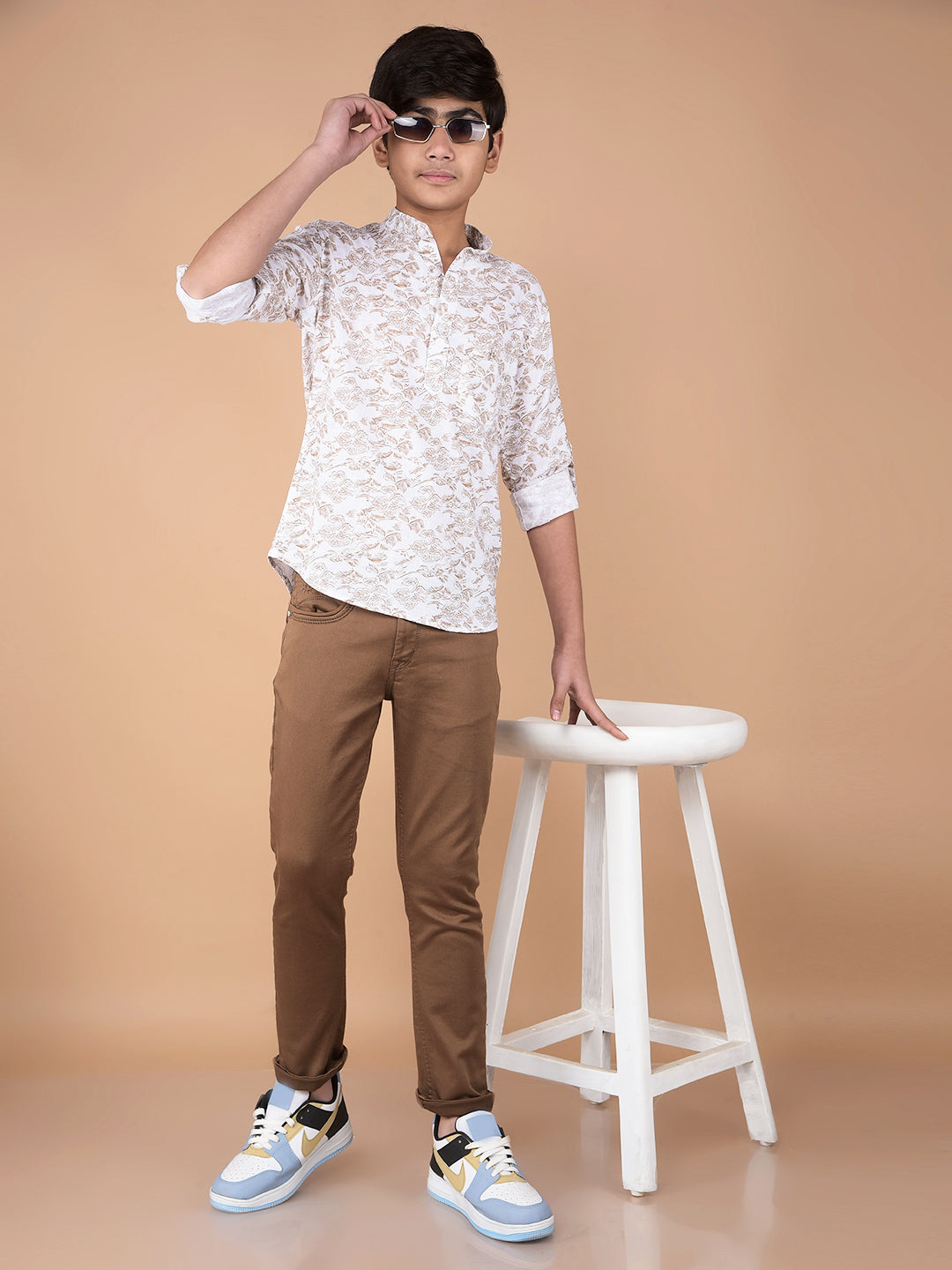 White Floral Print Linen Kurta-Boys Kurtas-Crimsoune Club