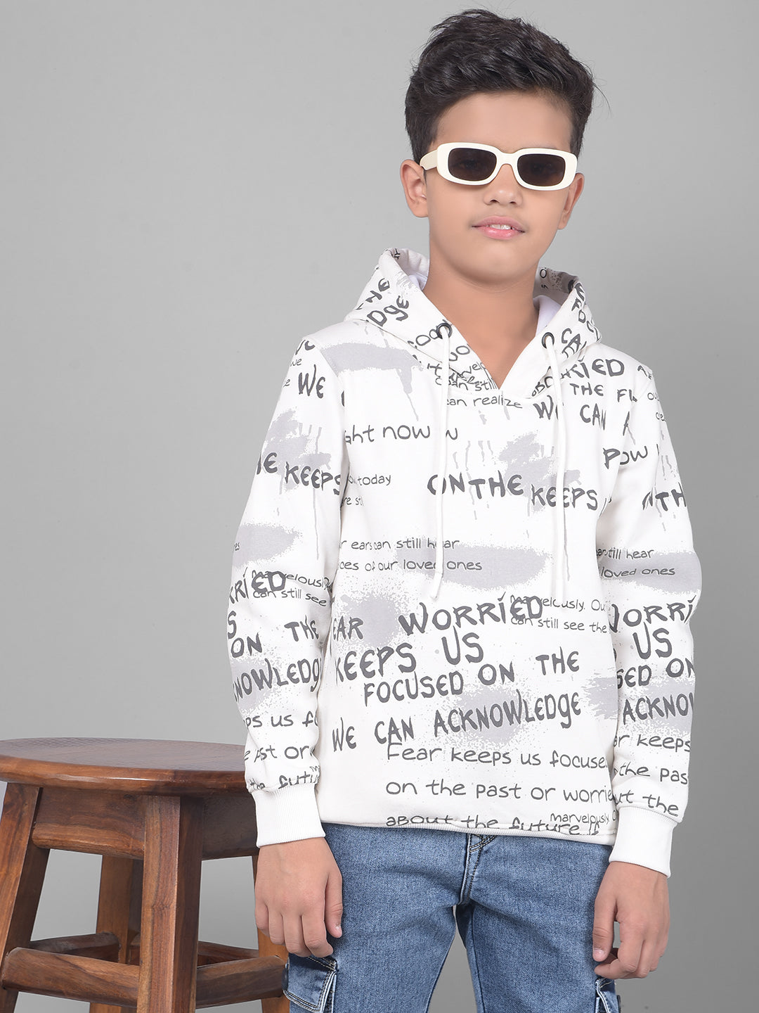 White Printed Sweatshirt With Hood-Boys Sweatshirts-Crimsoune Club