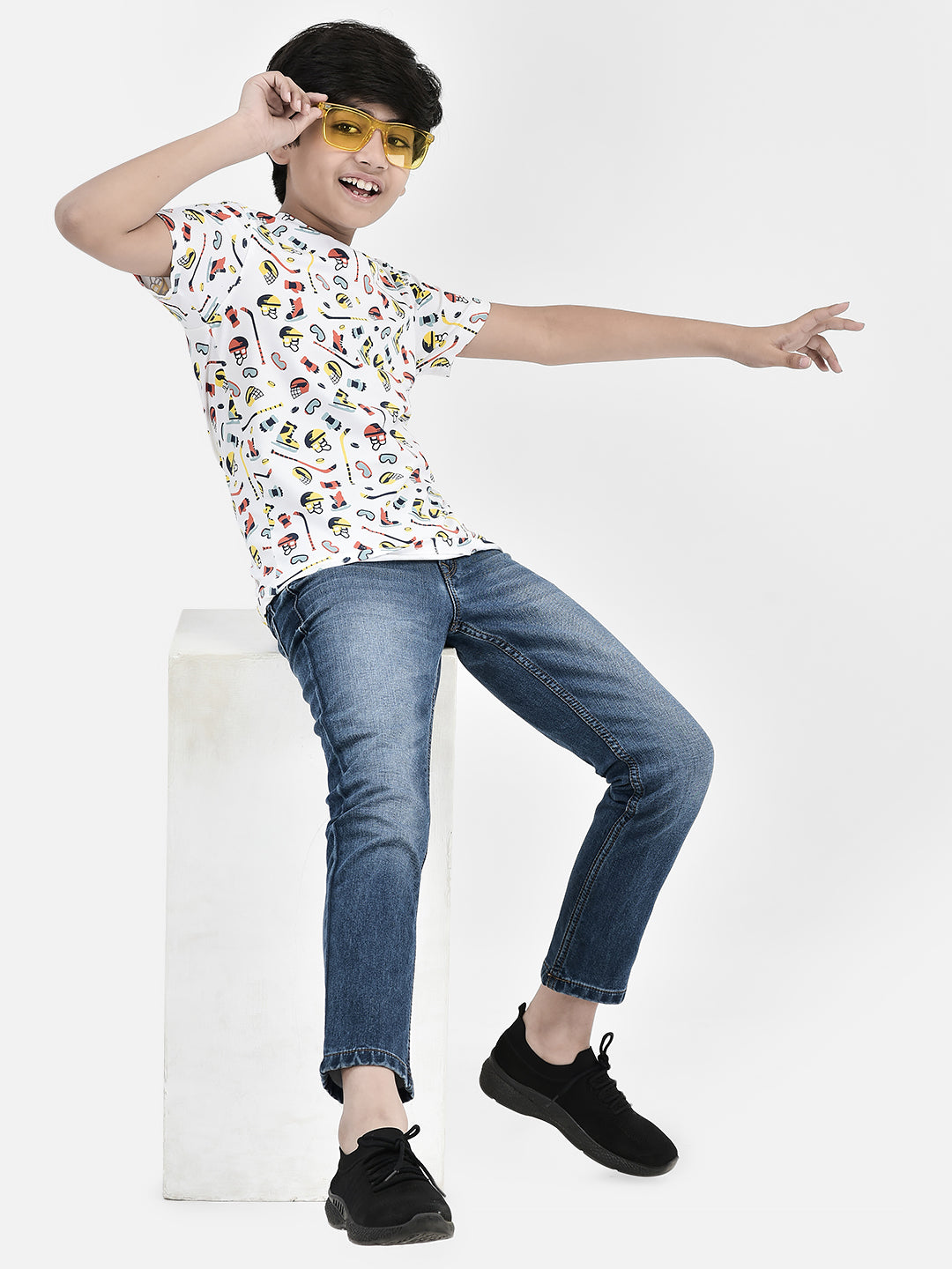 Graphic White T-shirt-Boys T-Shirts-Crimsoune Club