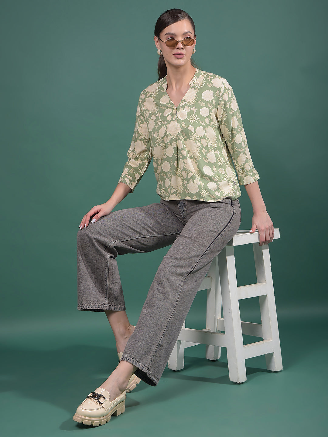 Green Floral Print V-Neck Top-Women Tops-Crimsoune Club