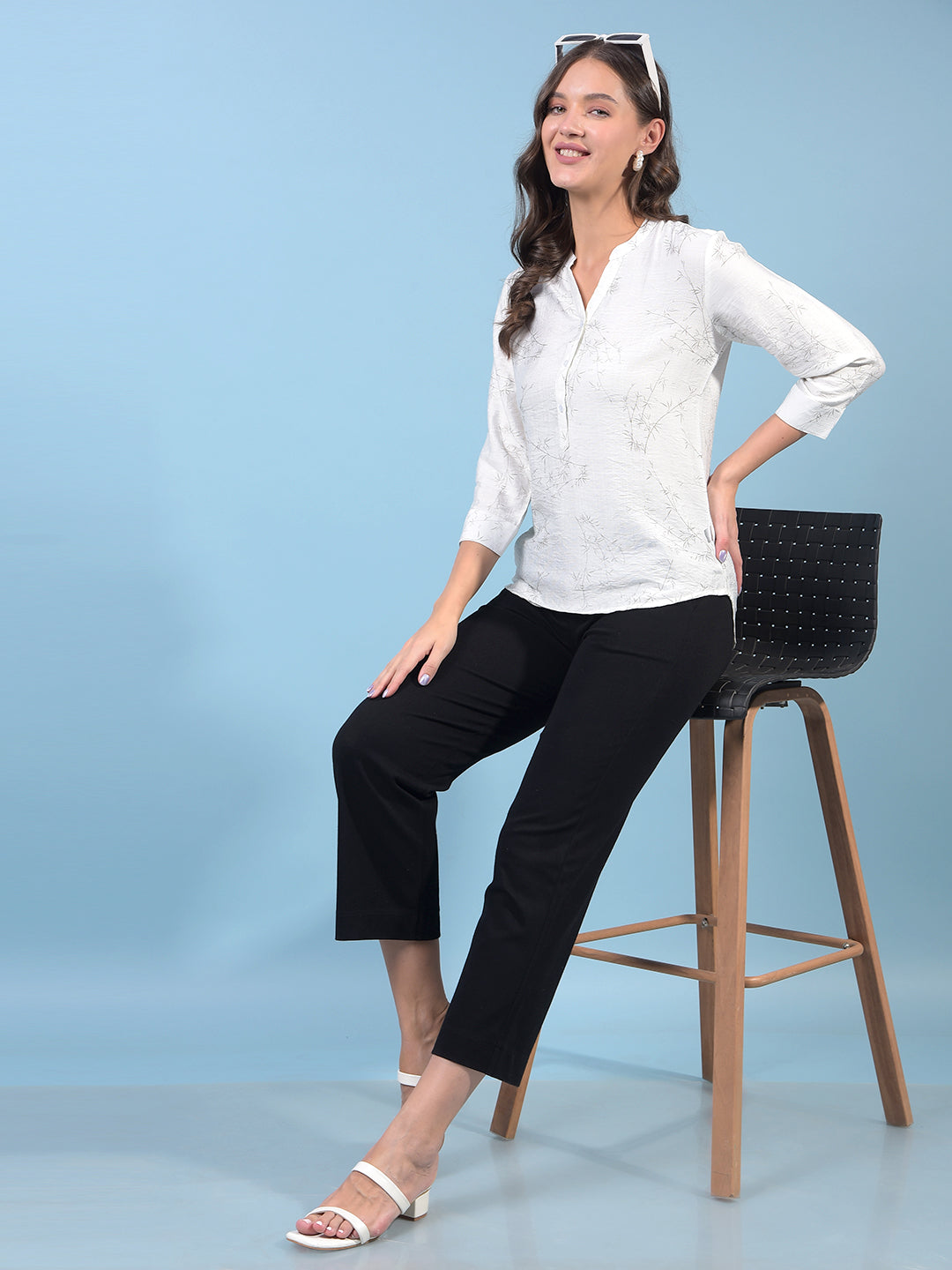 Women's White Floral Print V-Neck Top-Women Tops-Crimsoune Club