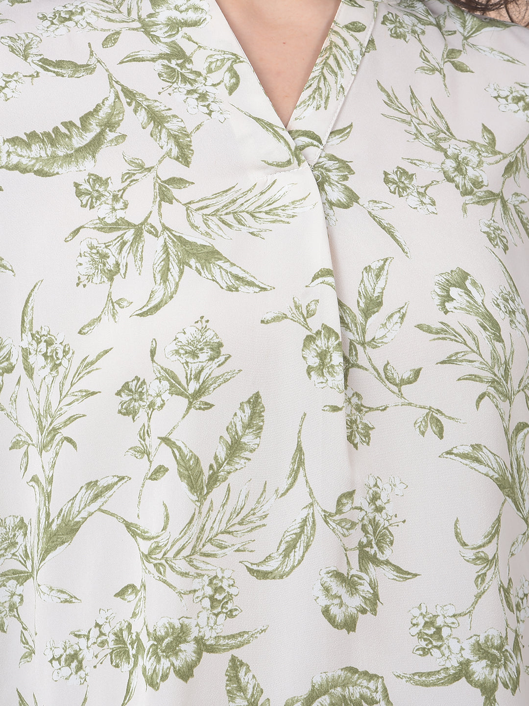 Green Floral Print V-Neck Top-Women Tops-Crimsoune Club