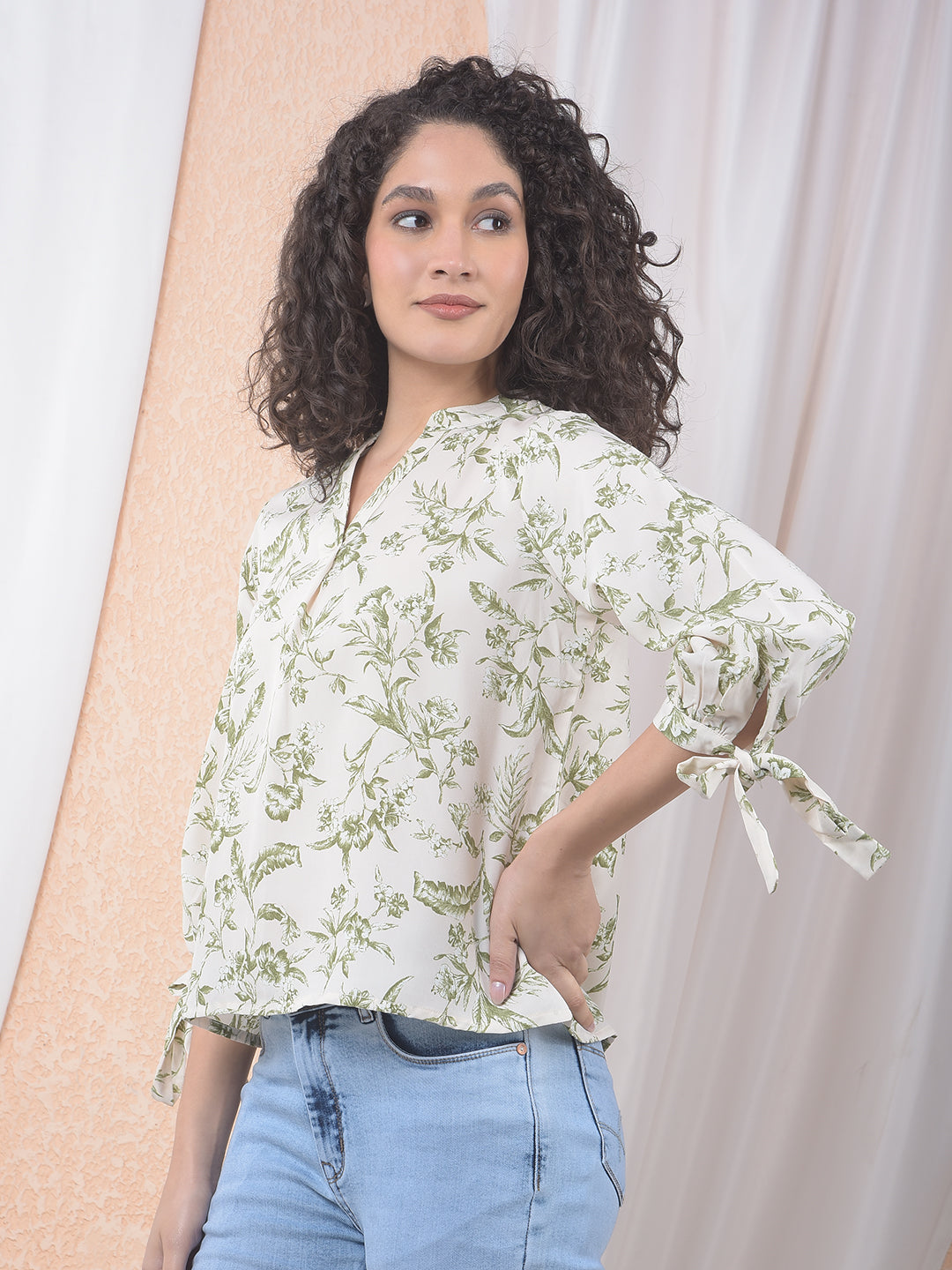 Green Floral Print V-Neck Top-Women Tops-Crimsoune Club