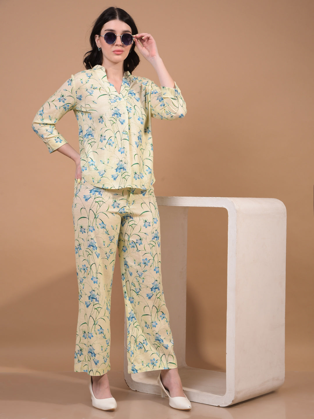 Women's Green Floral Print V-Neck Linen Top-Women Tops-Crimsoune Club