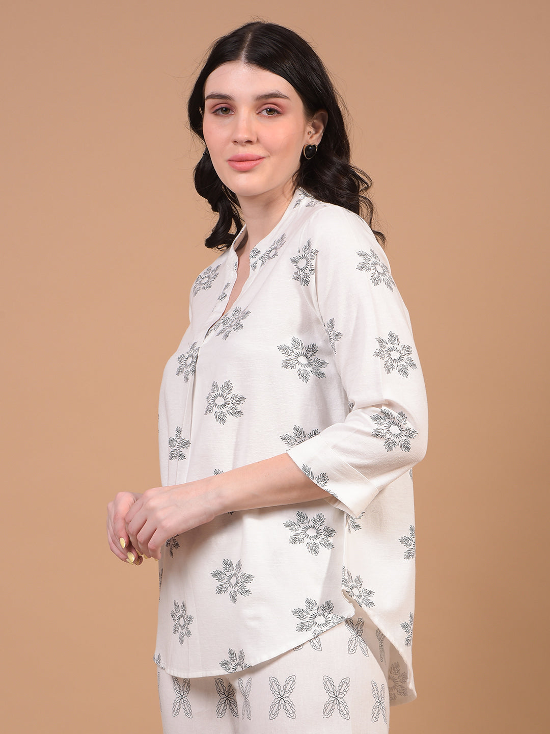 Women's White Floral Print V-Neck Linen Top-Women Tops-Crimsoune Club