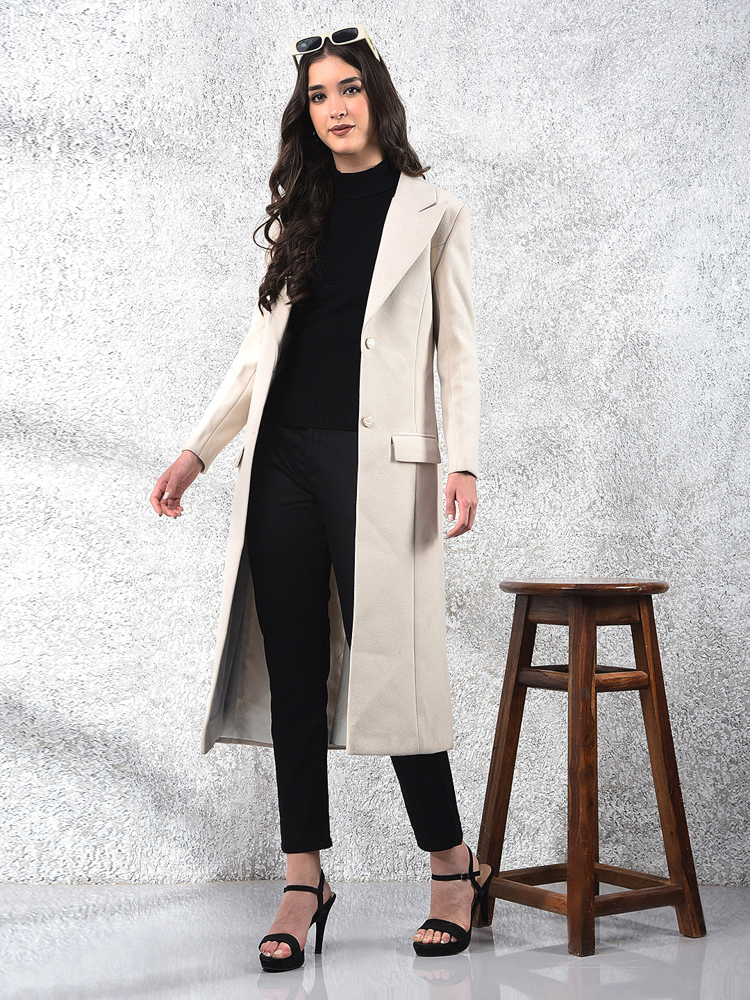 Cream Notched Lapel Knee-Length Overcoat-Women Coats-Crimsoune Club