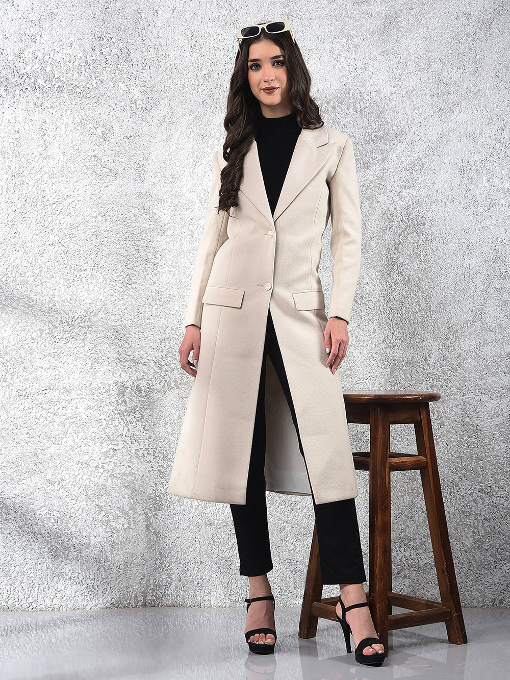 Cream Notched Lapel Knee-Length Overcoat-Women Coats-Crimsoune Club