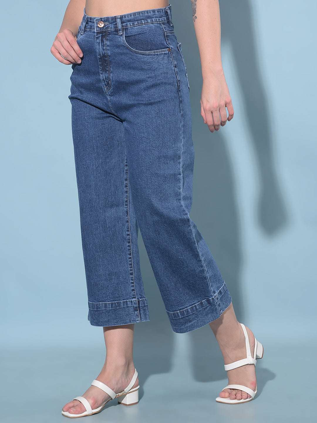 Distressed Cropped Jeans-Women Jeans-Crimsoune Club