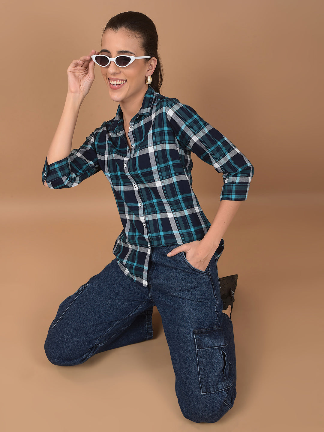 Blue Relaxed Fit Cargo Jeans-Women Jeans-Crimsoune Club