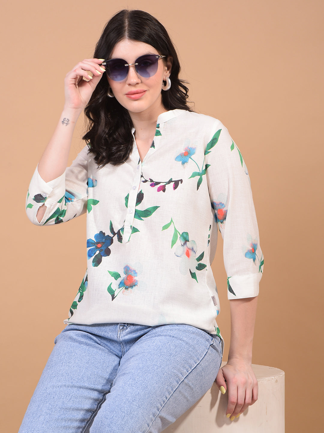 Women's Green Floral Print V-Neck Top-Women Tops-Crimsoune Club