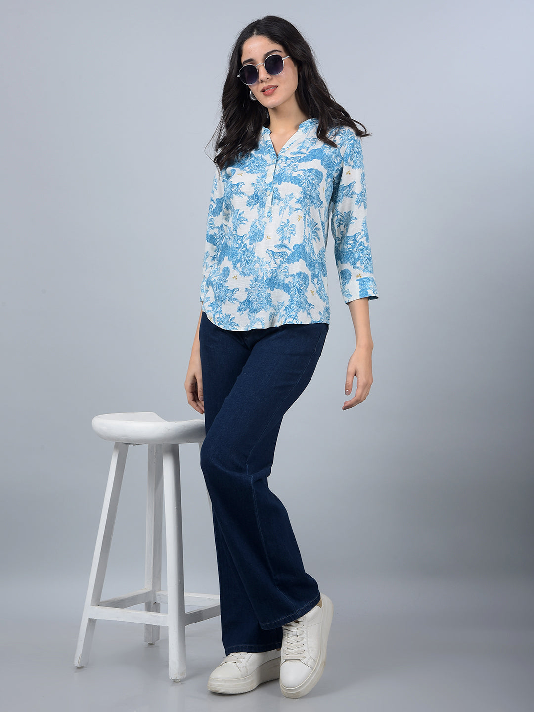 Blue Floral Print V-Neck Linen Top-Women Tops-Crimsoune Club