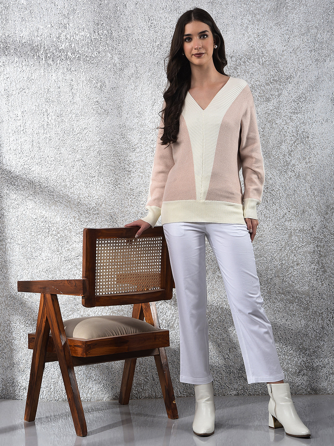 Pink Color-Block V-Neck Sweater-Women Sweaters-Crimsoune Club