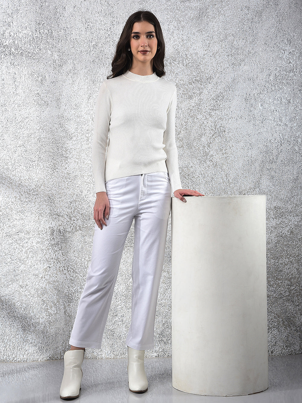 Chic White High Neck Ribbed Sweater-Women Sweaters-Crimsoune Club