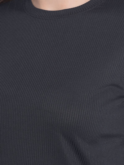 Black Crop T-Shirt-Women T-Shirts-Crimsoune Club