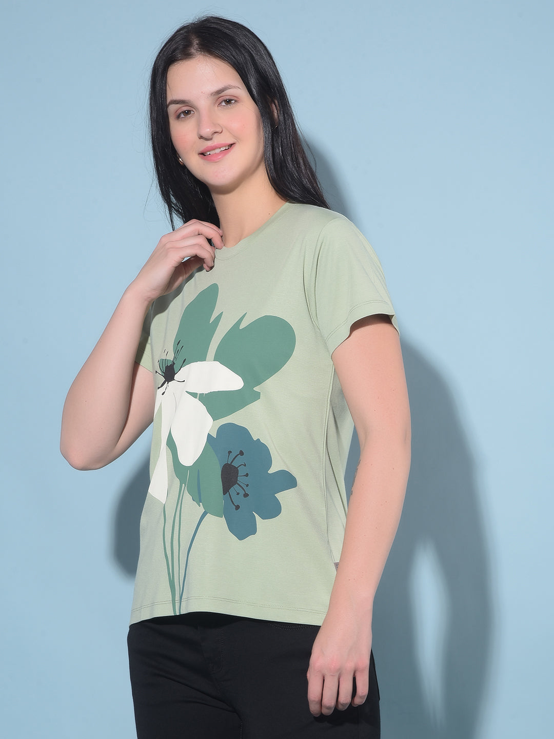 Green Graphic Print T-Shirt-Women T-shirts-Crimsoune Club