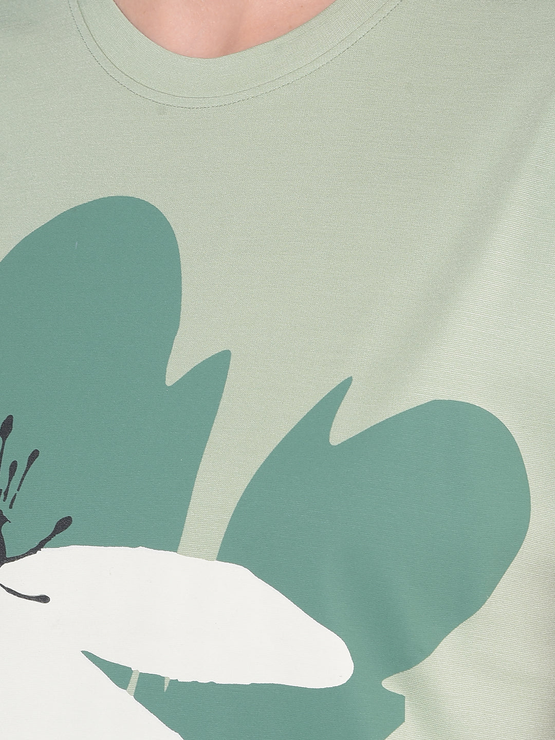 Green Graphic Print T-Shirt-Women T-shirts-Crimsoune Club