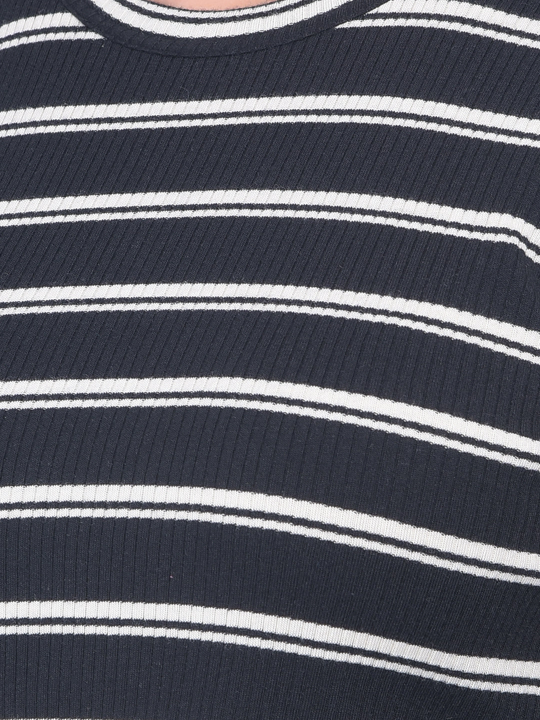 Black Vertical Striped Crop T-Shirt-Women T-shirts-Crimsoune Club