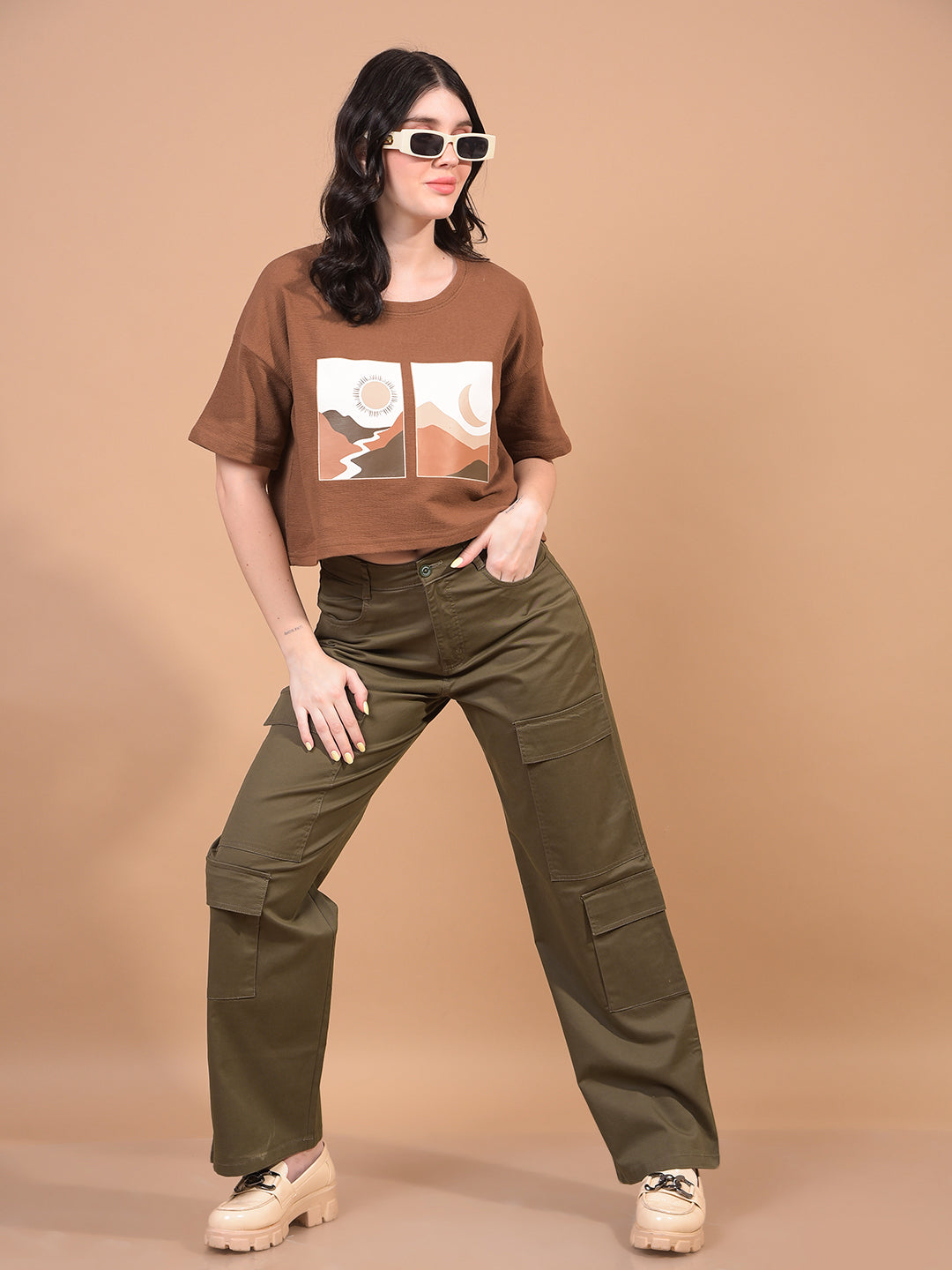 Women's Brown Graphic Print Cropped T-Shirt-Women T-Shirts-Crimsoune Club