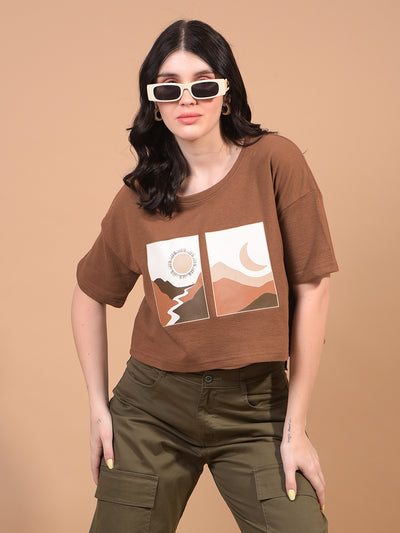 Women's Brown Graphic Print Cropped T-Shirt-Women T-Shirts-Crimsoune Club