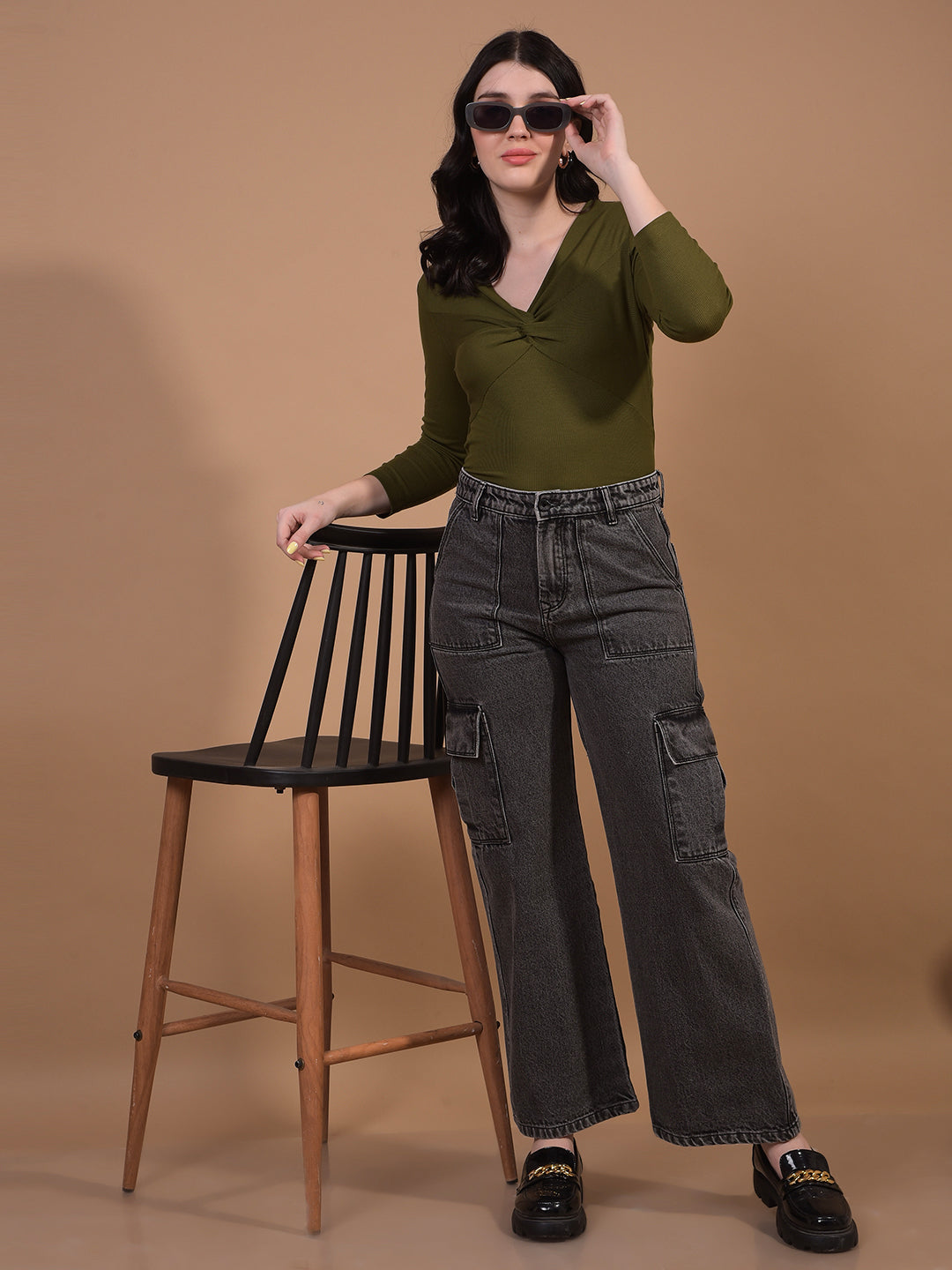 Women's Green V-Neck Cropped Top-Women Tops-Crimsoune Club