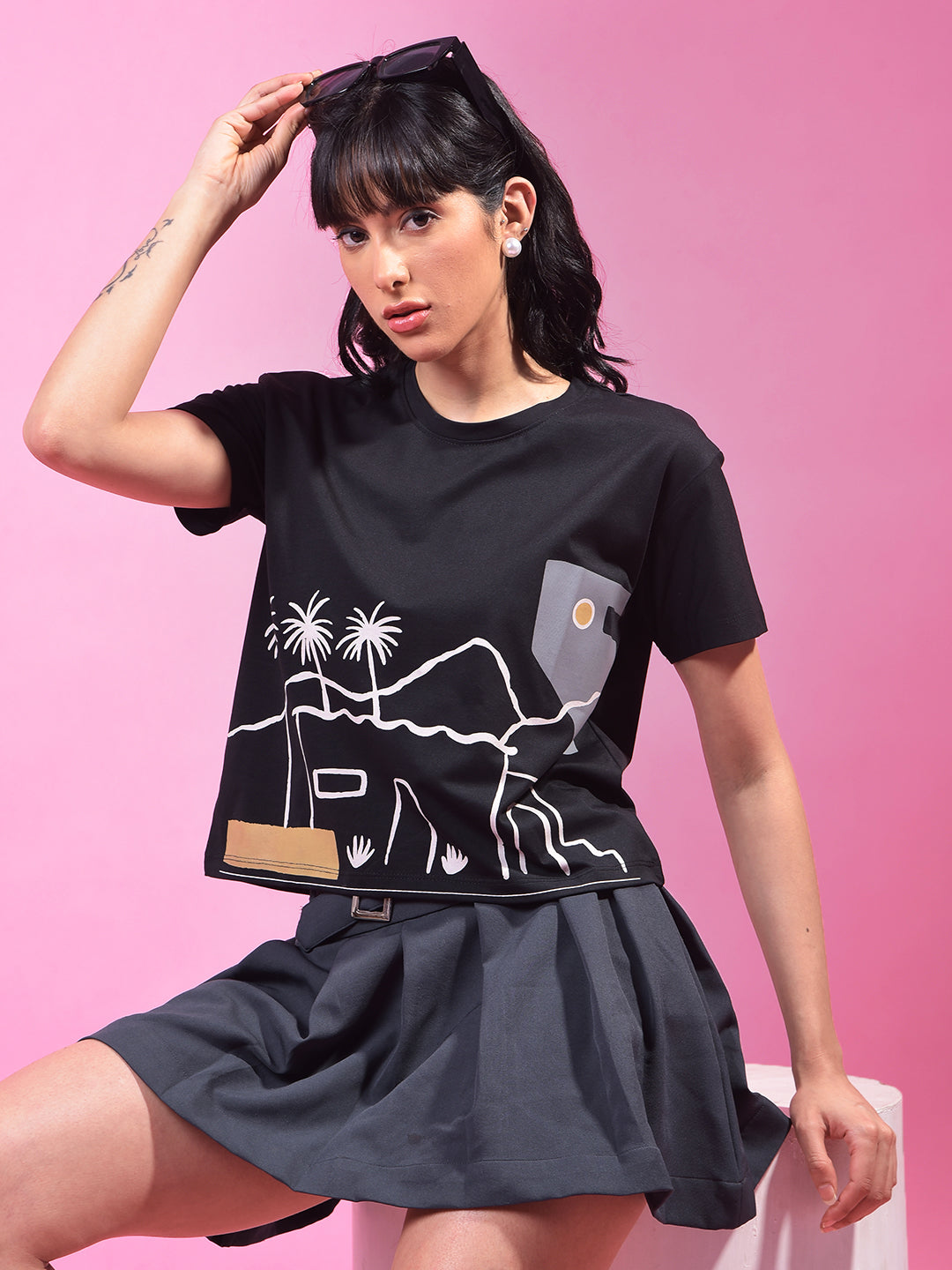 Black Graphic Print Crop T-Shirt-Women T-Shirts-Crimsoune Club
