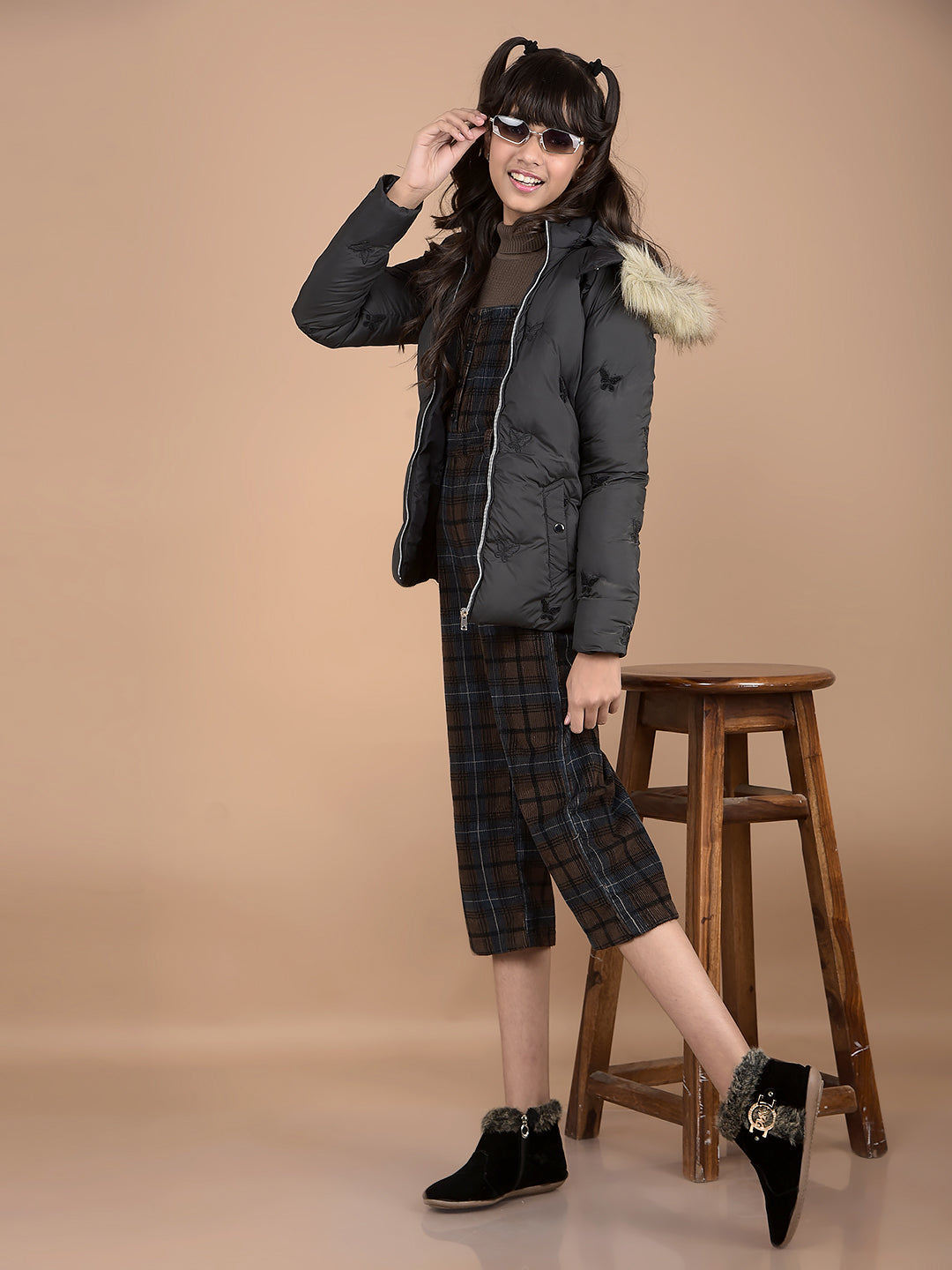 Black Graphic Print Hooded Neck Puffer Jacket-Girls Jackets-Crimsoune Club