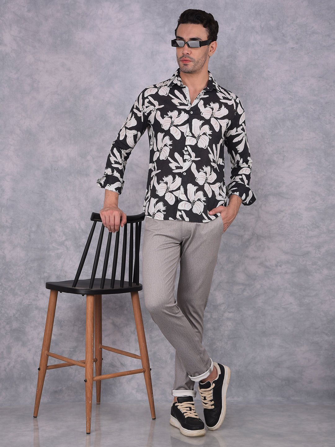 Grey Textured Print Trousers-Men Trousers-Crimsoune Club