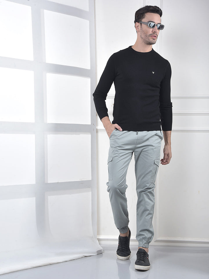 Flexible Black Knitted Sweater