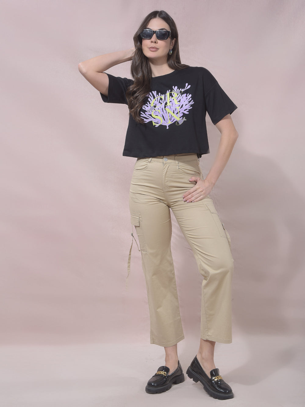 Black Botanical Print Cropped T-Shirt