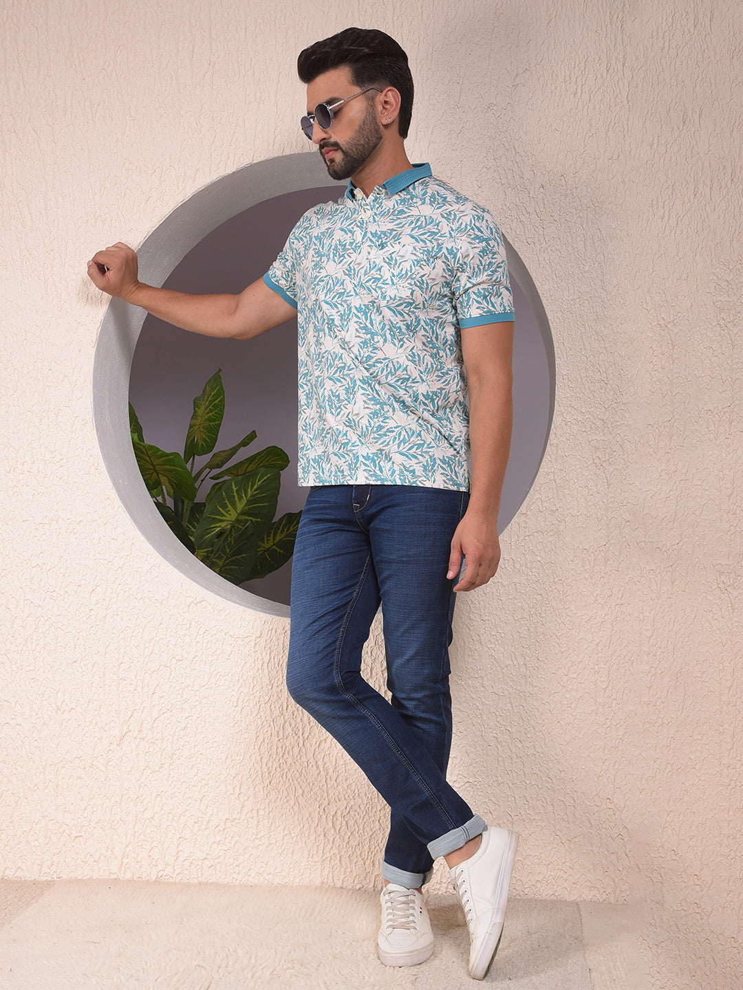 Urbanedge Slim Dark Wash Blue Jeans