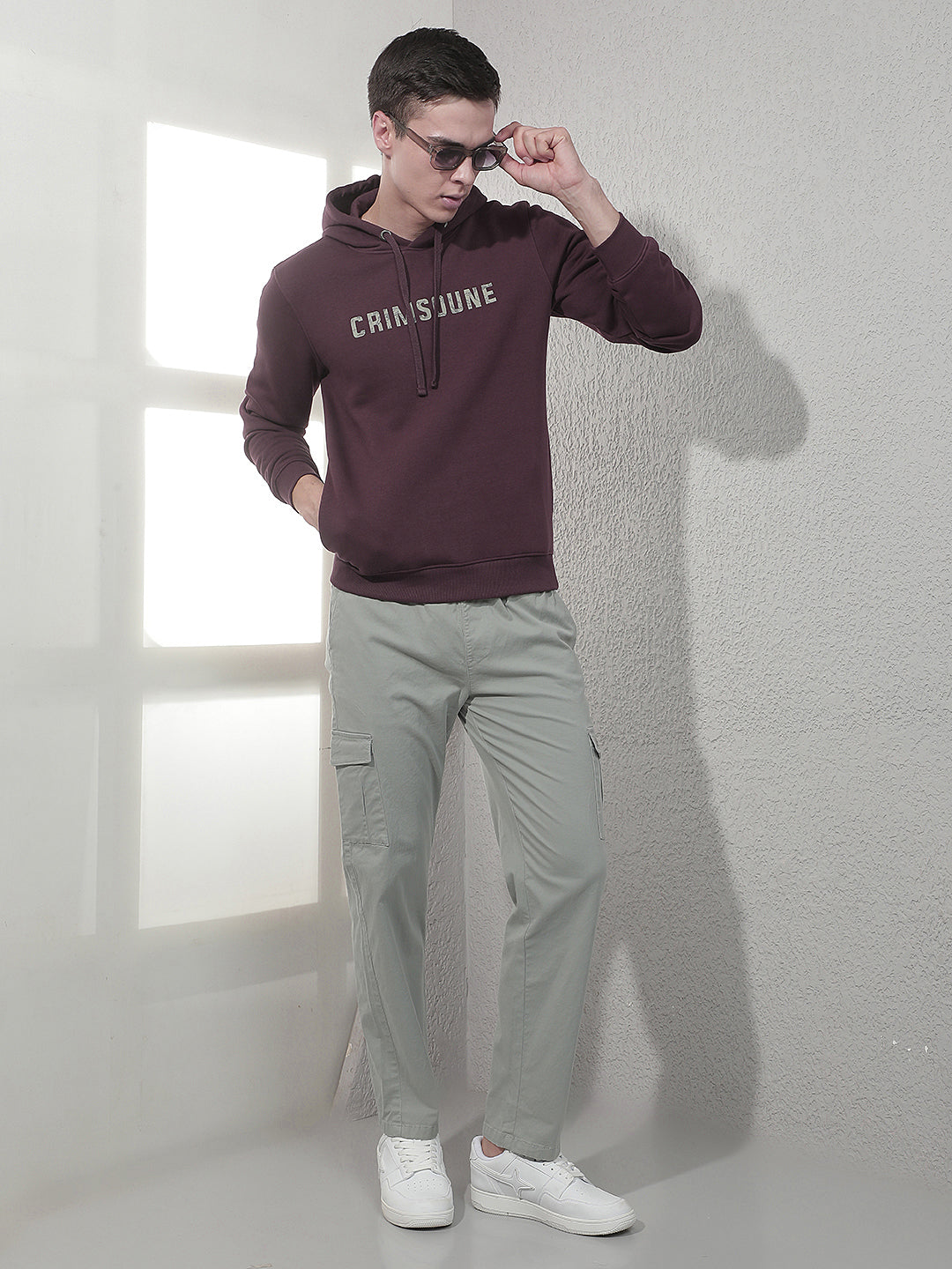 Wine Graphic Print Hooded Sweatshirt