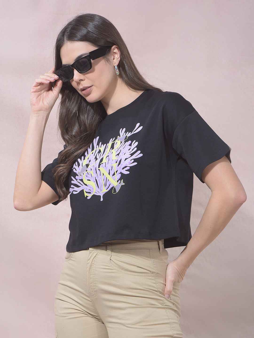 Black Botanical Print Cropped T-Shirt