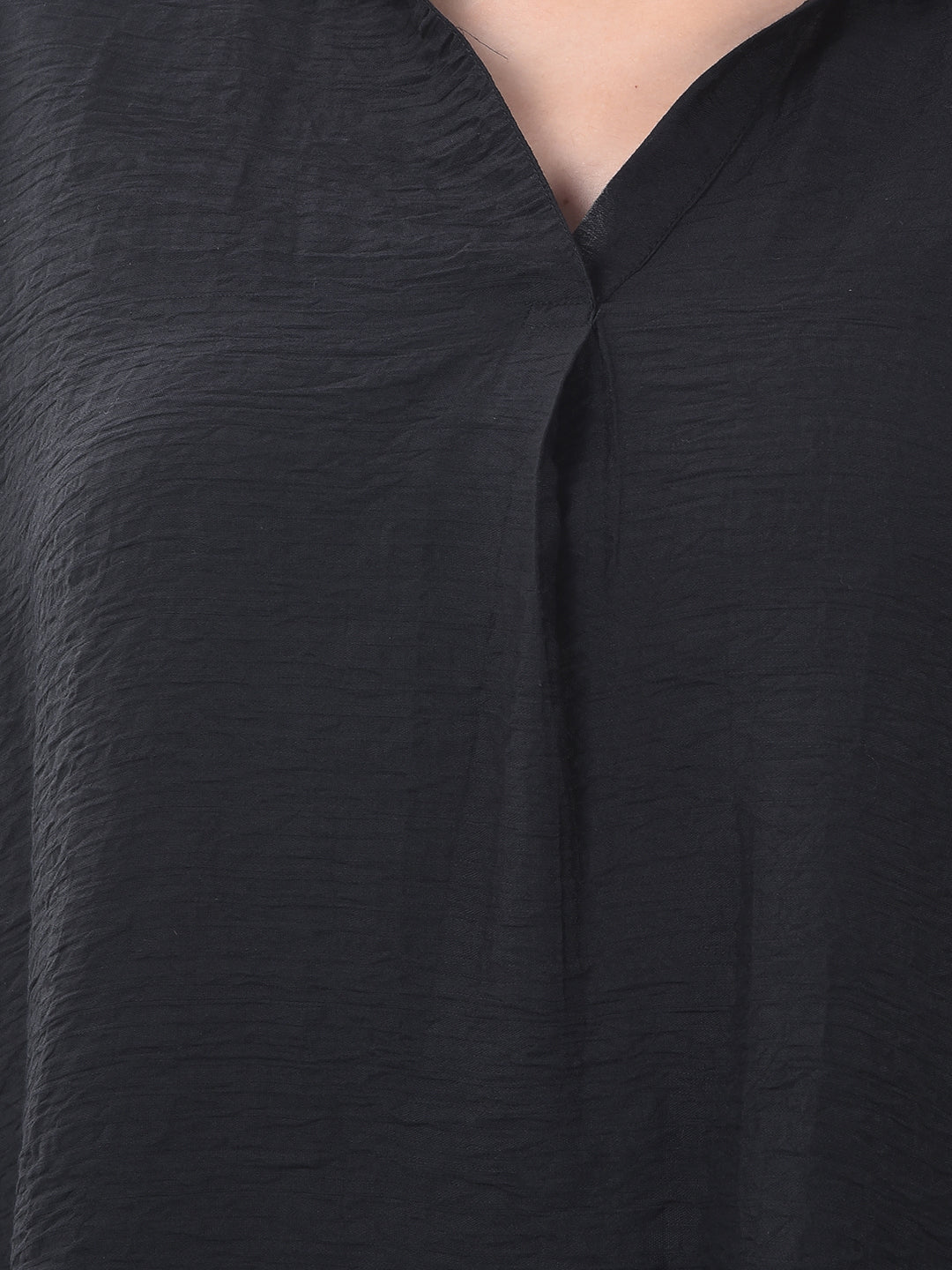 Midnight Black Crinkle Weave Flow Fit Top