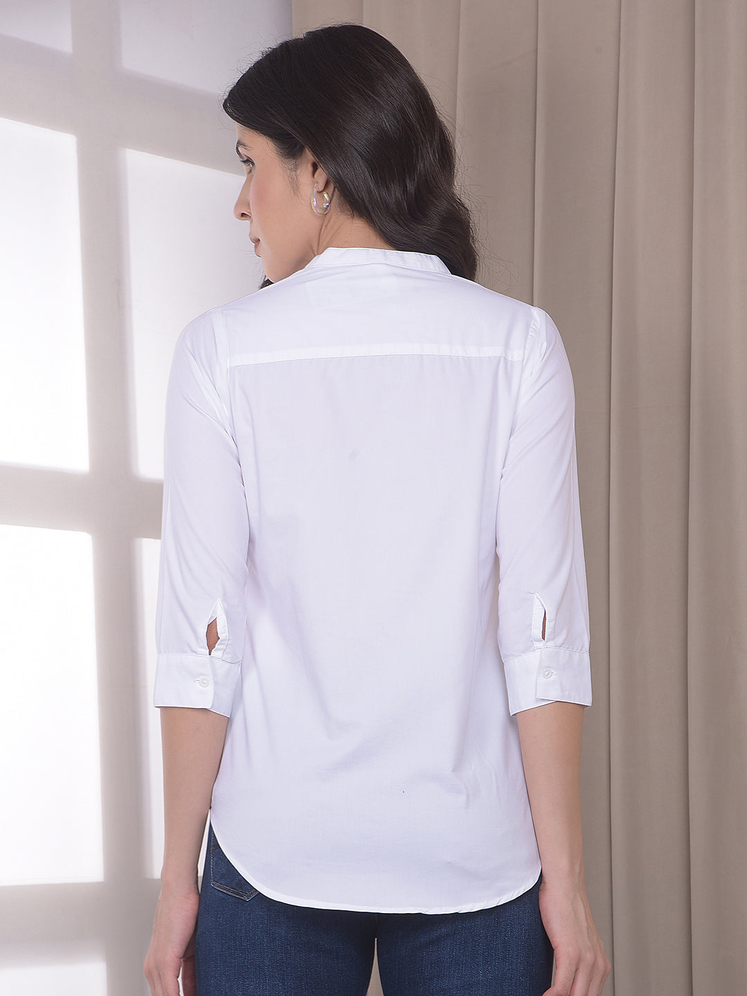 Trendy Crisp White V-Neck Shirt