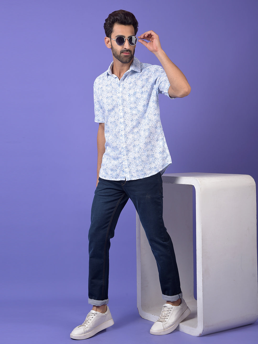 Essential Navy blue Jeans