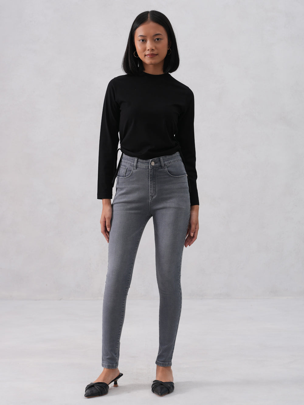 Side-Tie Crop Black T-Shirt