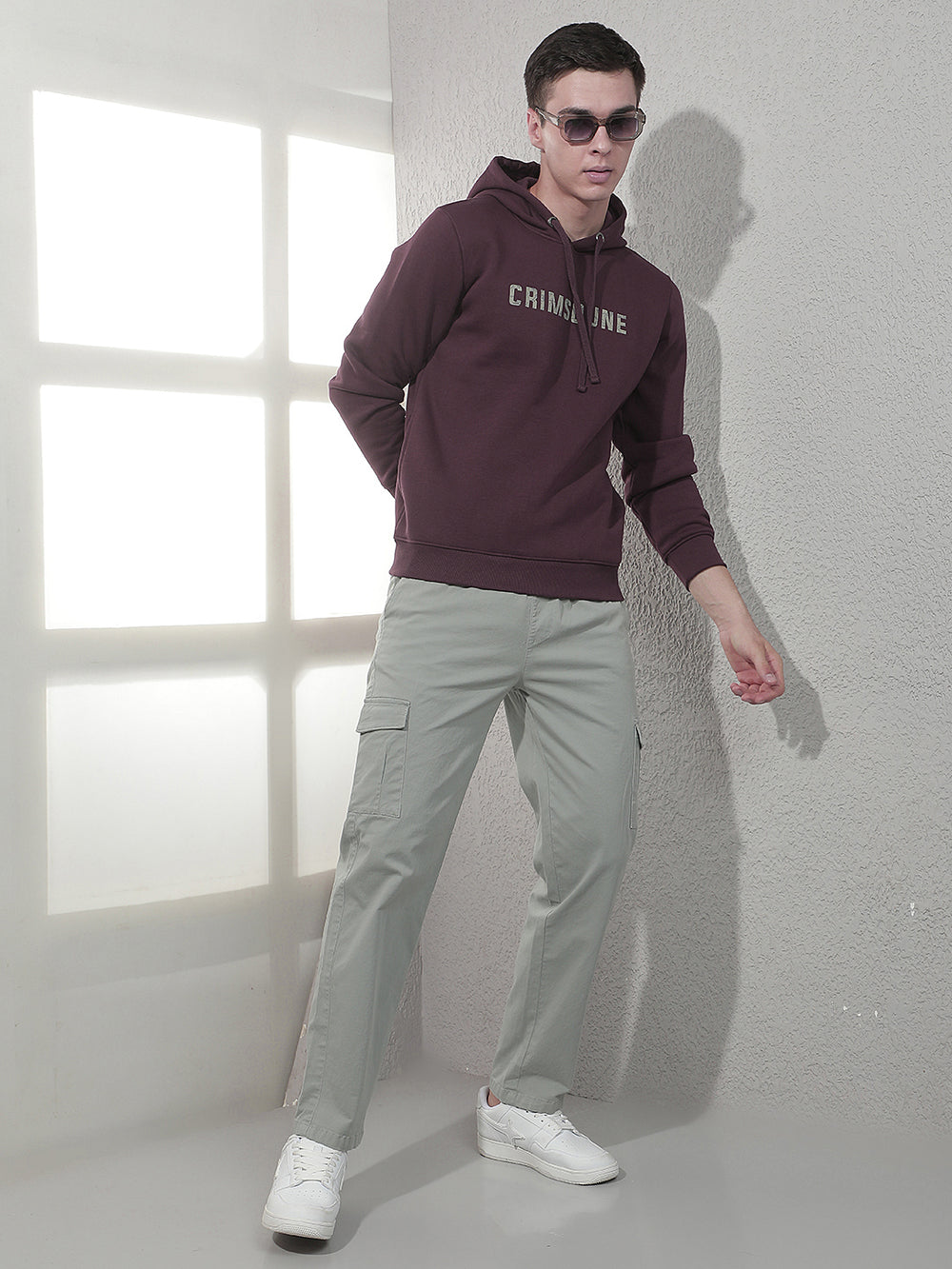 Wine Graphic Print Hooded Sweatshirt