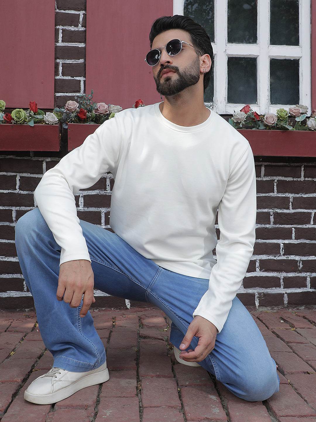 Sleek Studio Off White T-Shirt