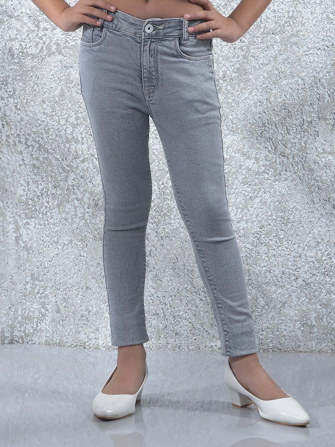 Chic Grey Skinny Jeans