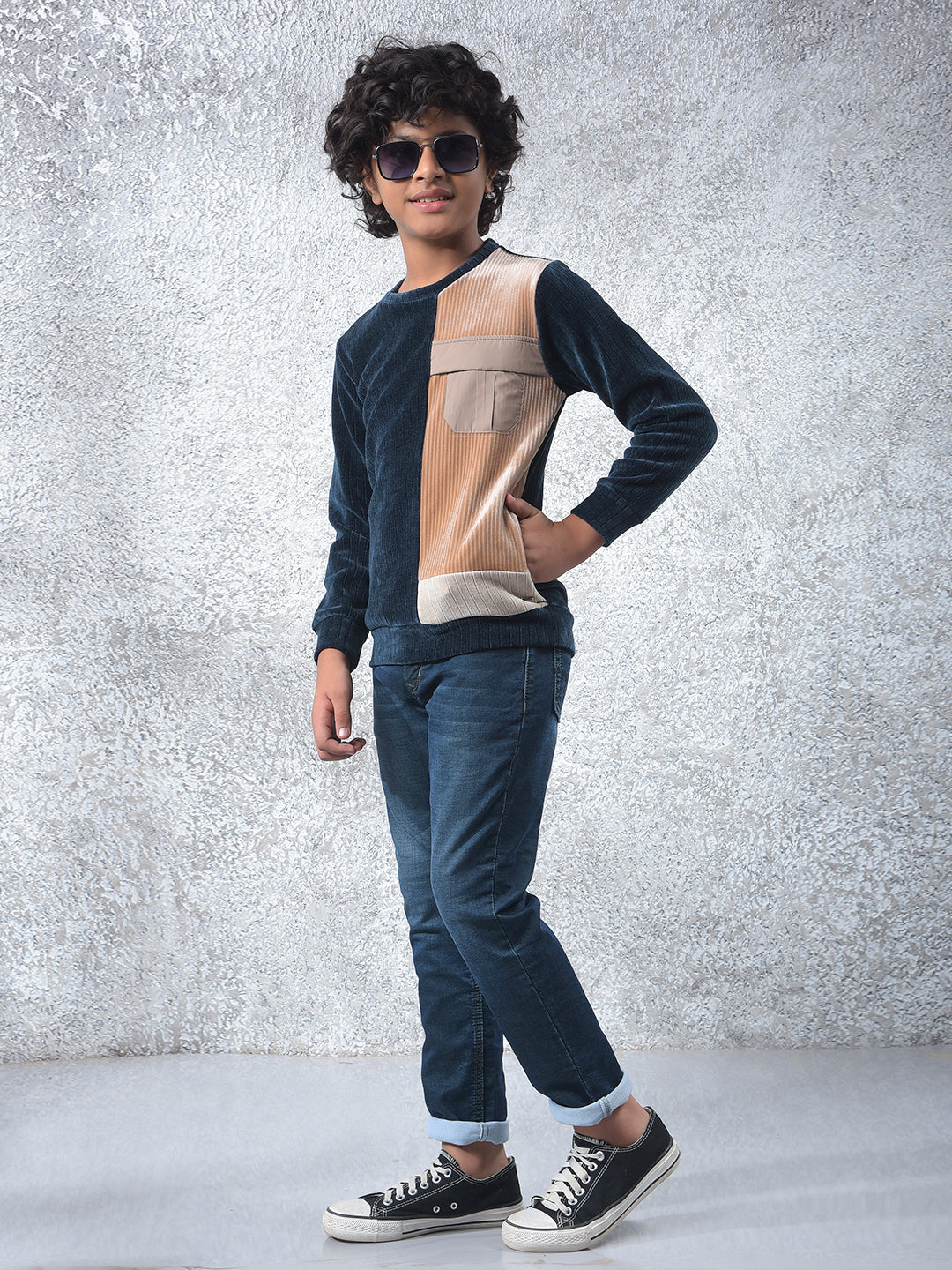 Stylish Tapered Fit Blue Jeans