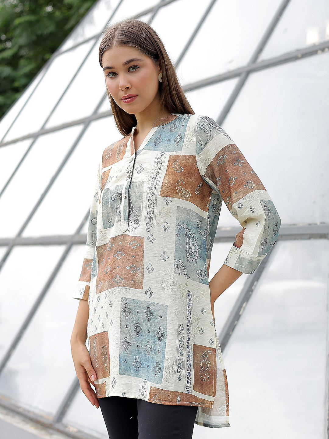 Linen Multicolor Graphic Print V-Neck Top