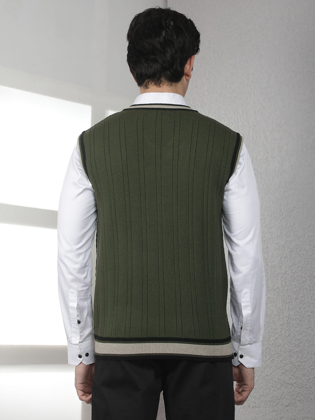 Olive Jacquard V-Neck Sleeveless Sweater