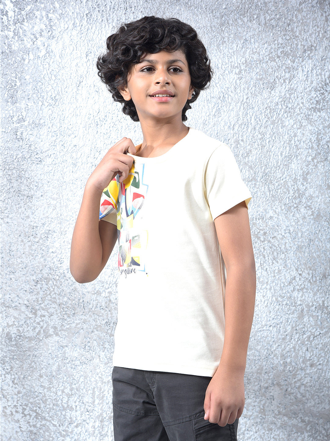 Trend-Forward Appeal Cream Printed T-Shirt