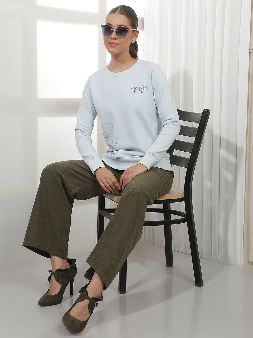 Blue Graphic Print Sweatshirt