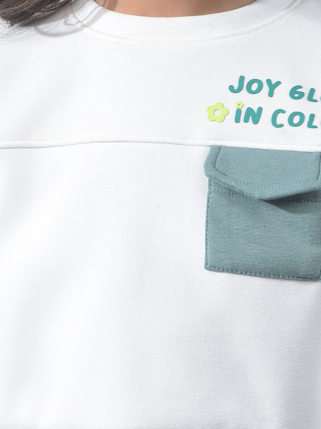 Off White Typographic Print Cropped Knitted-Sweatshirt