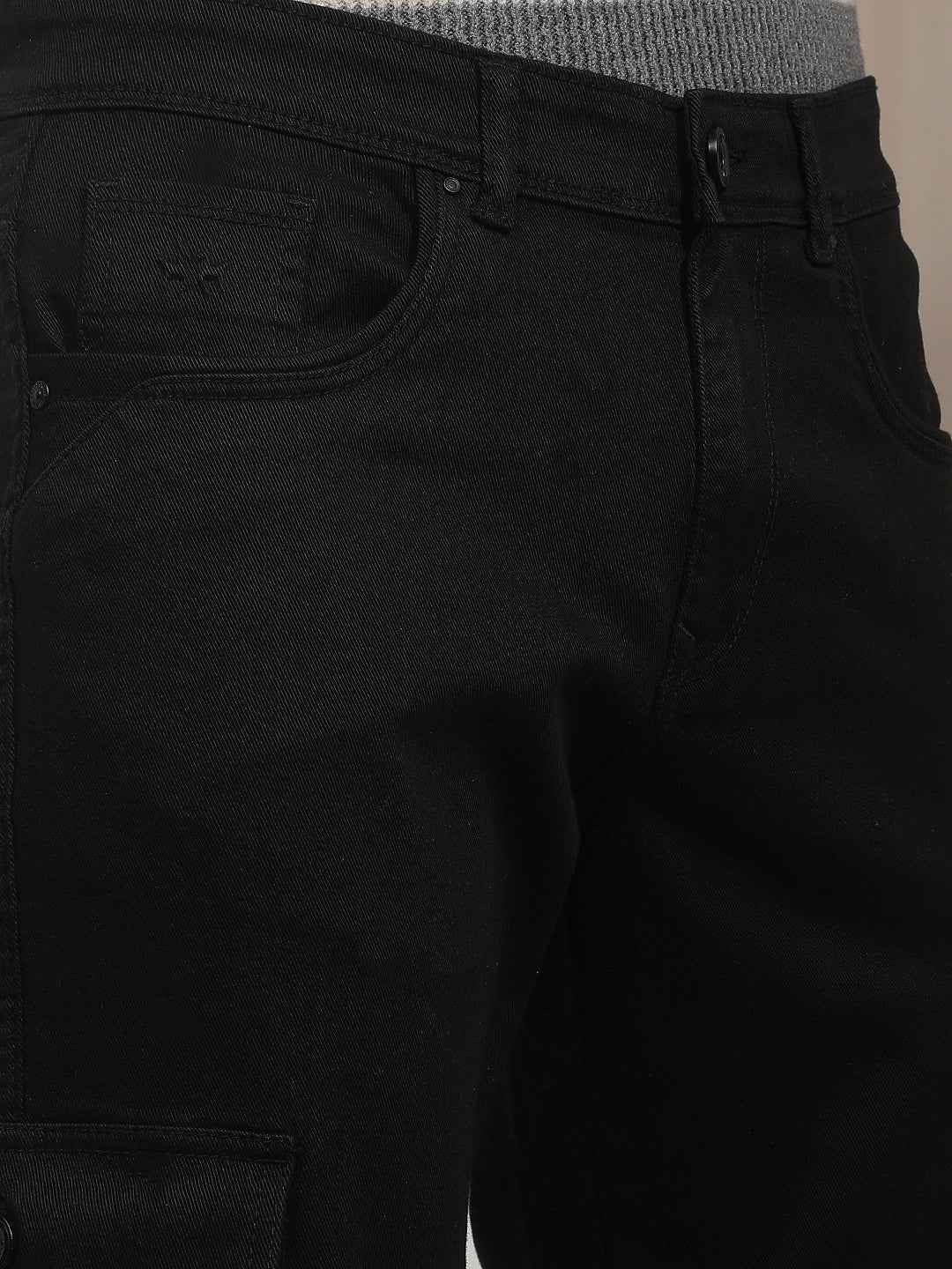 Modern Black Streetwear Cargo Jeans